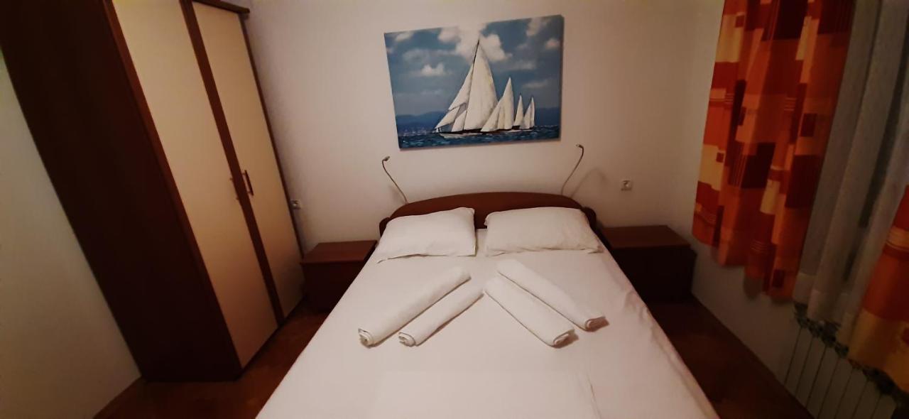 Apartment Krajacic Крк Екстер'єр фото